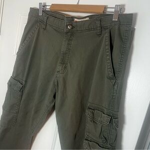 Wrangler Men's Regular Taper Stretch Cargo Pant Men’s 36x30 Pine Green Outdoors